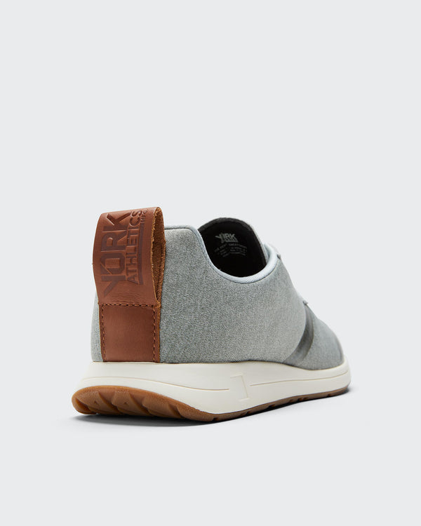 Best lightweight sneakers for men. 